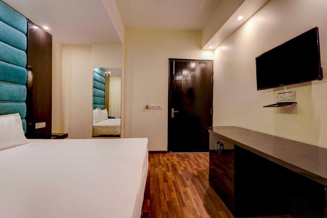 Townhouse Golden King Hotel Új-Delhi Kültér fotó