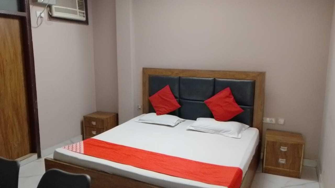 Townhouse Golden King Hotel Új-Delhi Kültér fotó