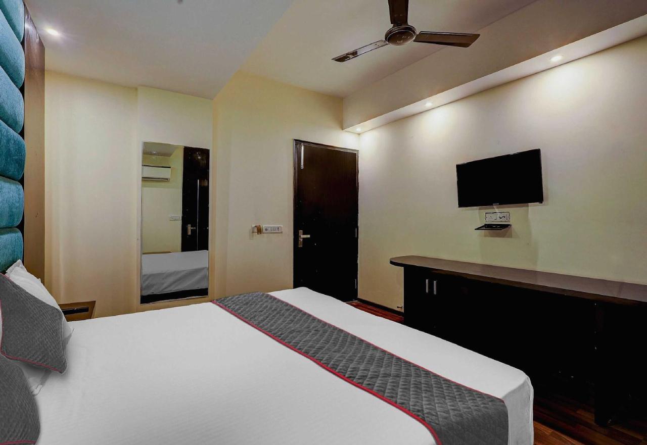 Townhouse Golden King Hotel Új-Delhi Kültér fotó