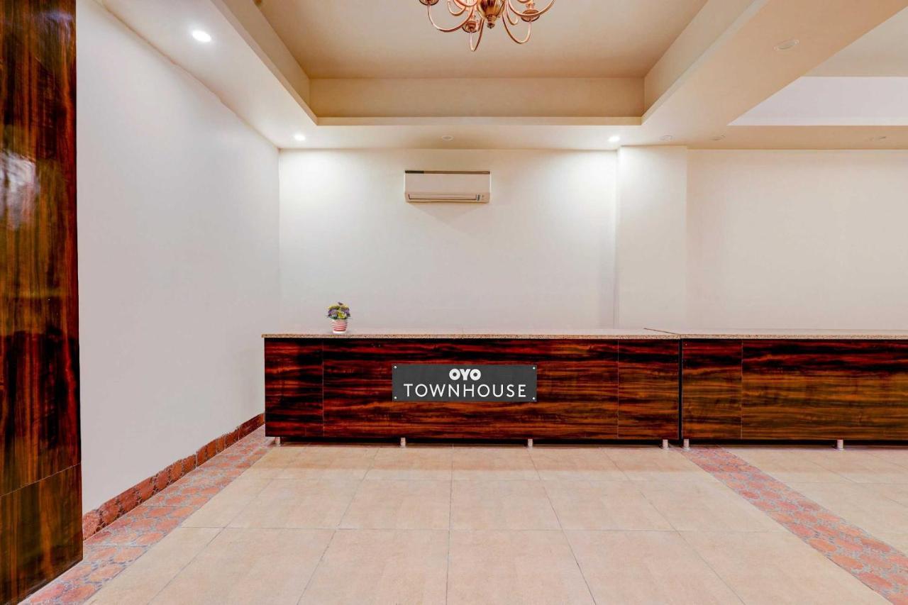 Townhouse Golden King Hotel Új-Delhi Kültér fotó