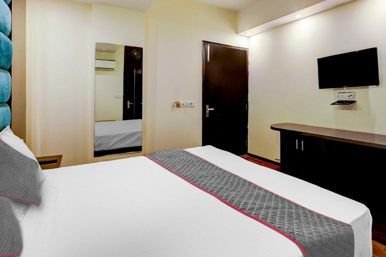 Townhouse Golden King Hotel Új-Delhi Kültér fotó