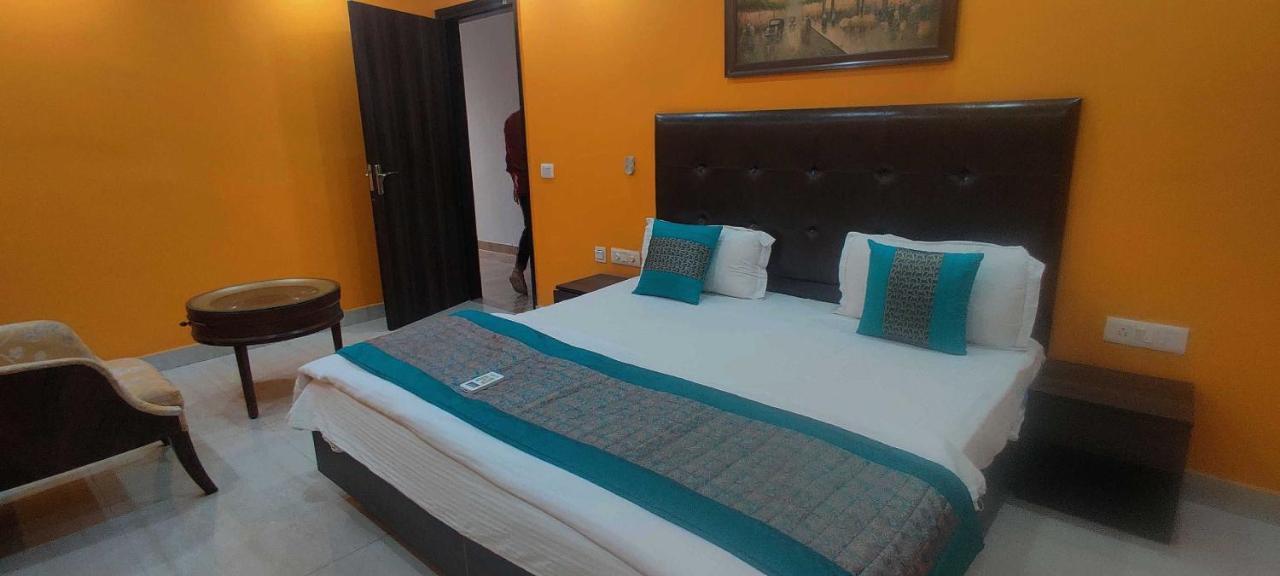 Townhouse Golden King Hotel Új-Delhi Kültér fotó
