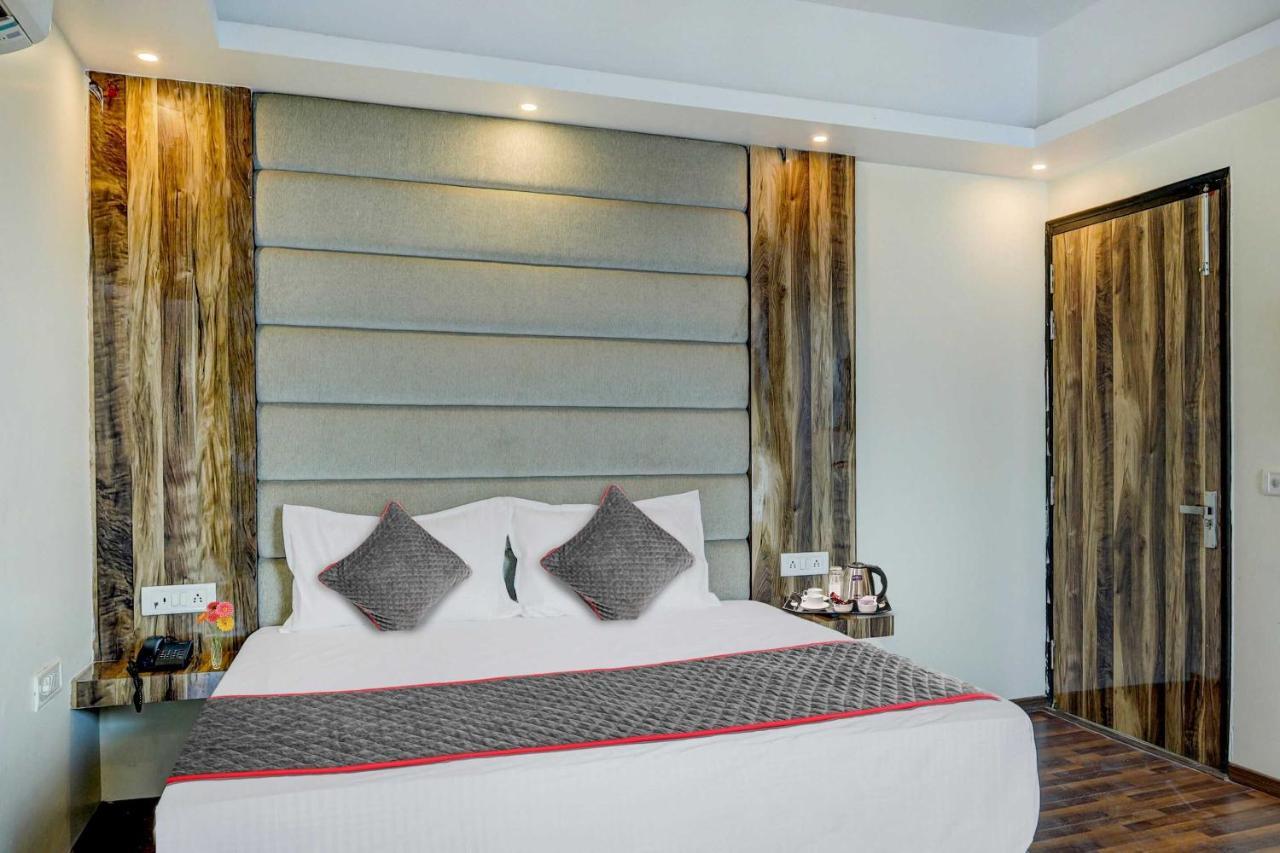 Townhouse Golden King Hotel Új-Delhi Kültér fotó