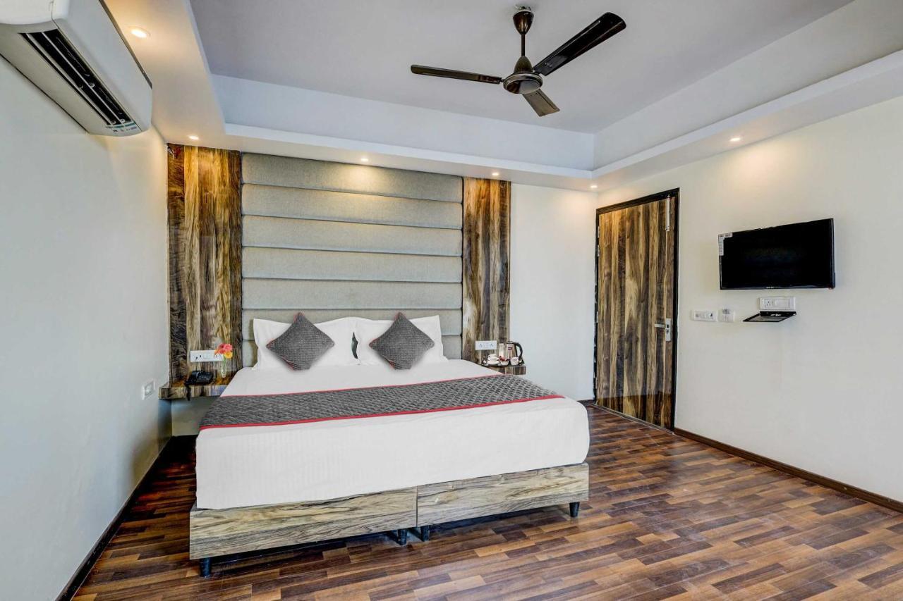 Townhouse Golden King Hotel Új-Delhi Kültér fotó