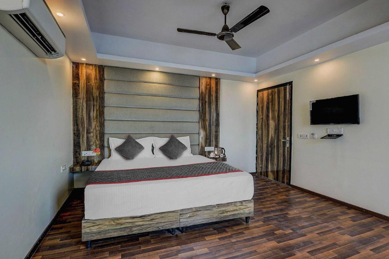 Townhouse Golden King Hotel Új-Delhi Kültér fotó
