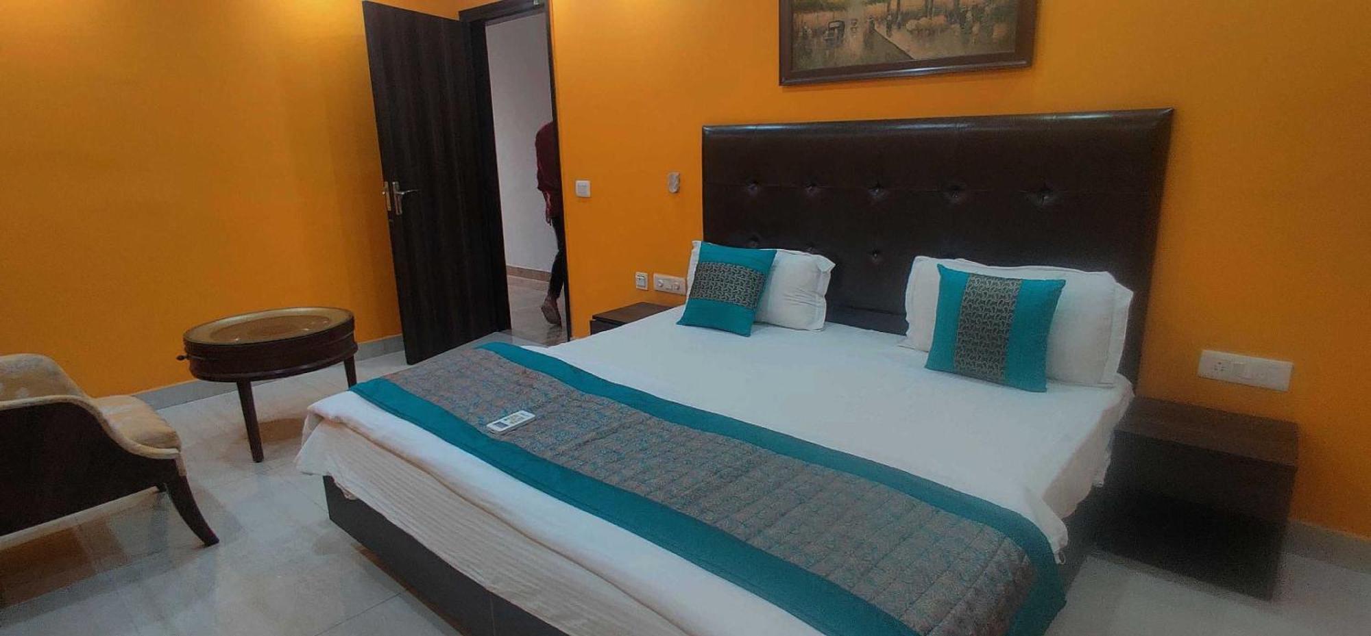 Townhouse Golden King Hotel Új-Delhi Kültér fotó